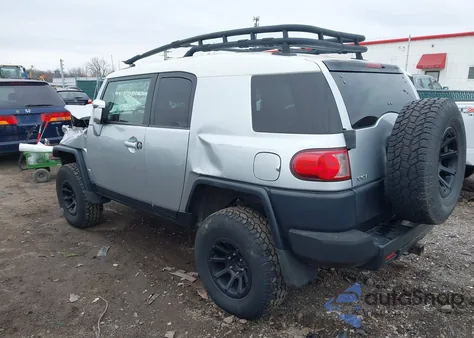 2007 Toyota Fj Cruiser из США, поврежденный, VIN JTEBU11F070093047
